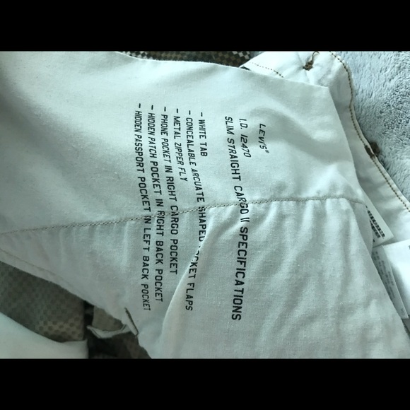 Levi’s Fatigue Cargo Pants - Picture 5 of 7